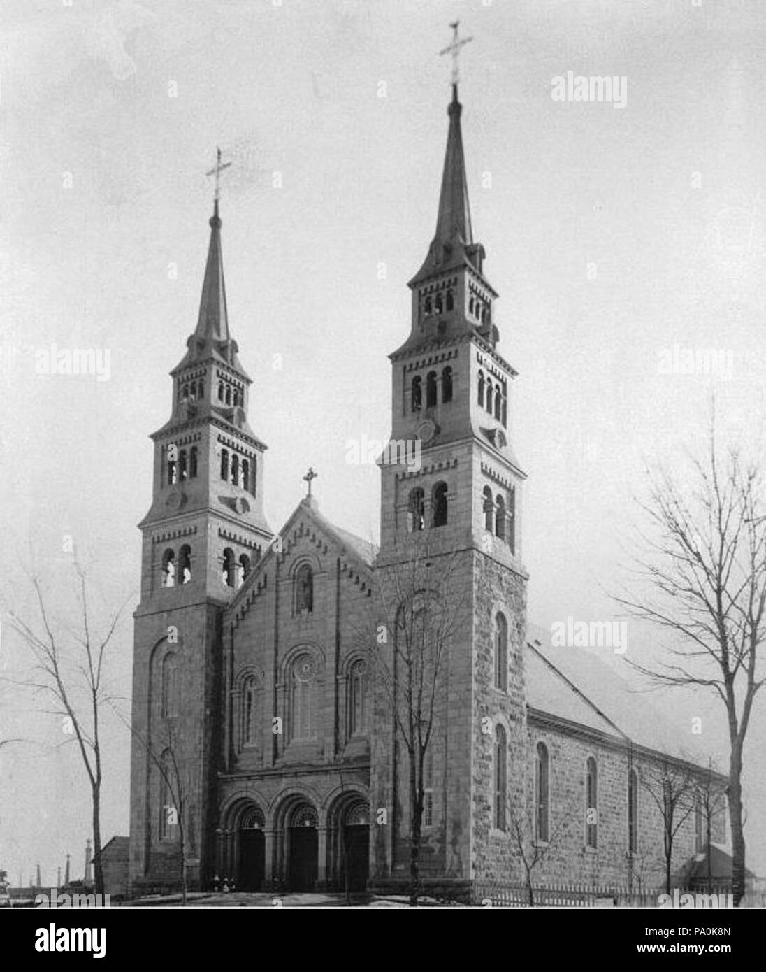 . Anglais : Photographie, église, Saint Cuthbert, QC, vers 1890, anonyme, les sels d'argent sur papier monté sur carton - papier albuminé 23 x 19 cm - English : Photographie, Église, Saint-Cuthbert, QC, vers 1890, anonyme, sels d'argent sur papier monté sur carton - papier albuminé 23 x 19 cm - . vers 1890 610 1890 Église Saint-Cuthbert Banque D'Images