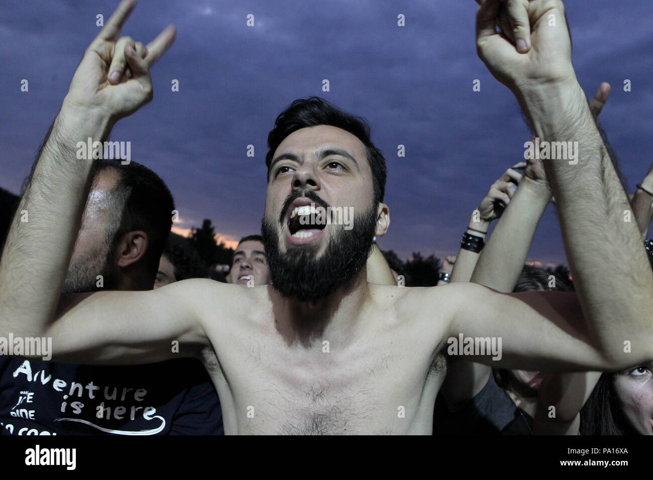 Malakasa, Grèce. 19 juillet, 2018. Fans au Rockwave Festival à Terravibe park, 37km au nord d'Athènes. Aristidis Crédit : Vafeiadakis/ZUMA/Alamy Fil Live News Banque D'Images