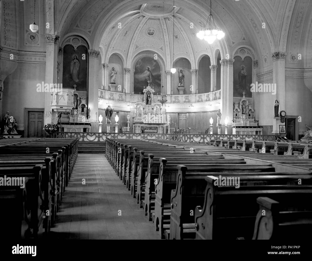 126 Intérieur de l'Église de Papineauville Sainte-Angélique BAnQ P174S4P343 Banque D'Images
