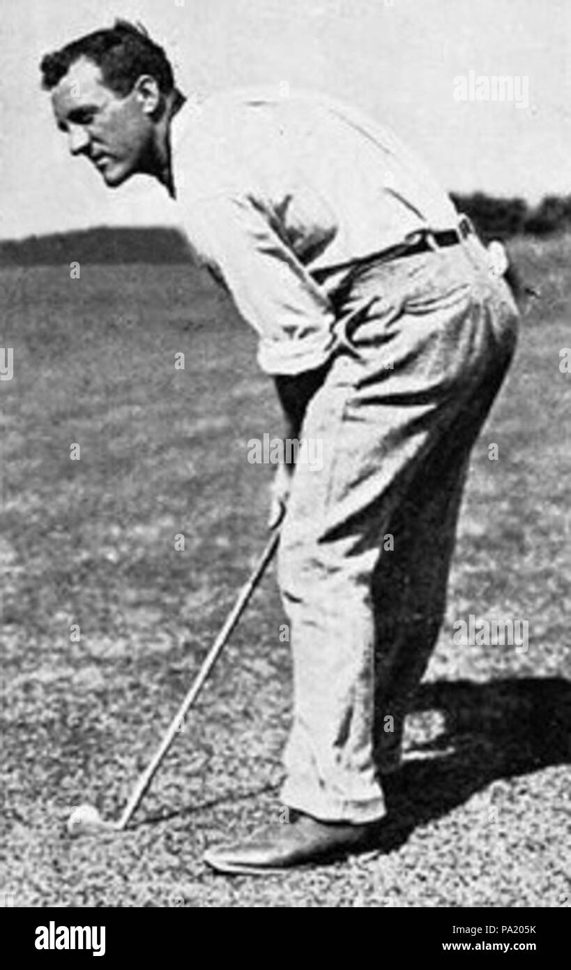 717 Hobens golfeur Jack (1880-1944) s'apprête à frapper un chip Banque D'Images
