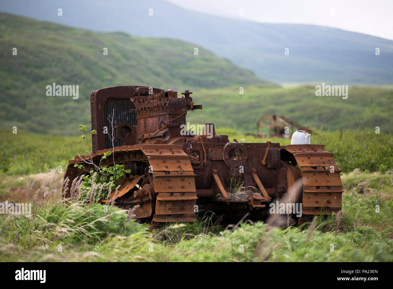 Abandonné véhicule militaire russe sur les îles Kouriles, Île Matua Banque D'Images