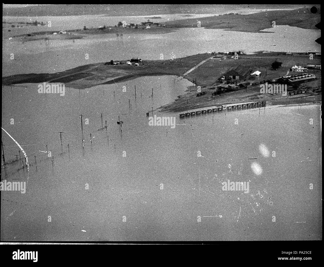 256 31286 SLNSW les dégâts des Maitland Banque D'Images