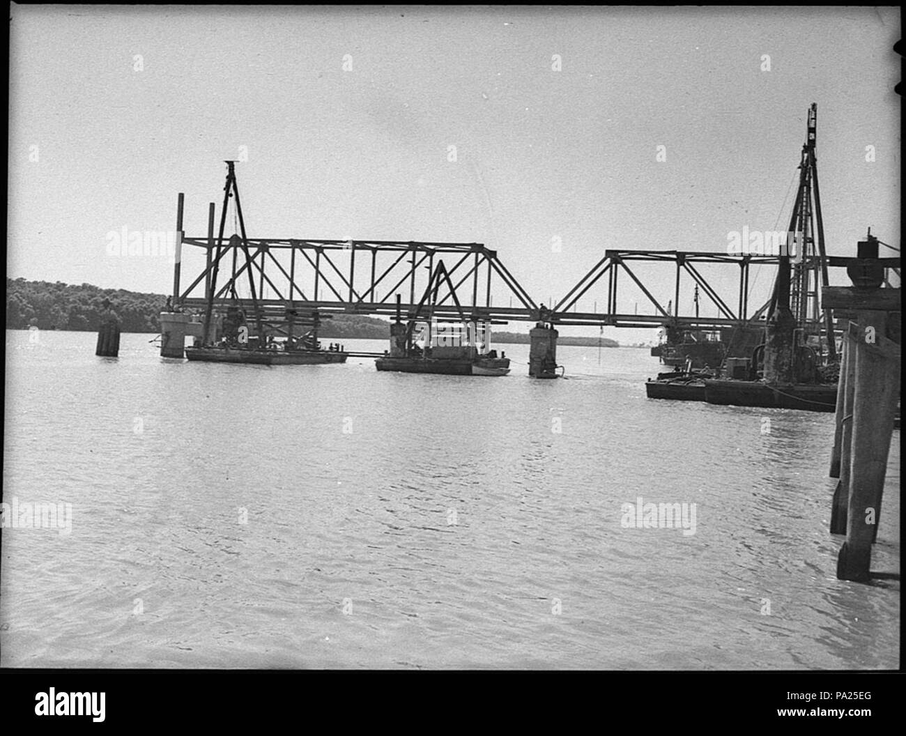 256 31992 SLNSW Nouveau pont à Hexham Banque D'Images