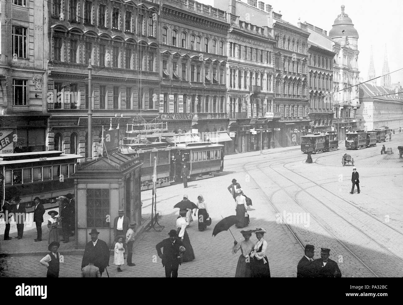 Alserstraße Skodagasse mit der Zügen-G Type D1 und und und Beiwagen o b1 um 1905 17 Alser Straße 1905 Banque D'Images