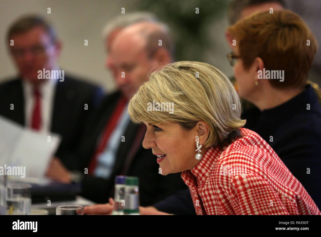 Le Ministre australien des affaires étrangères Julie Bishop à l'assemblée annuelle de l'UK-australiens les consultations ministérielles au Royal Botanic Garden d'Edimbourg. Banque D'Images