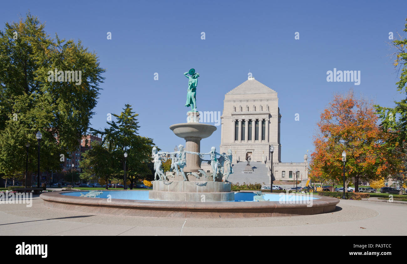682 Fuente del Memorial Depew, Indianápolis, Canadá, 2012-10-22, DD 02 Banque D'Images