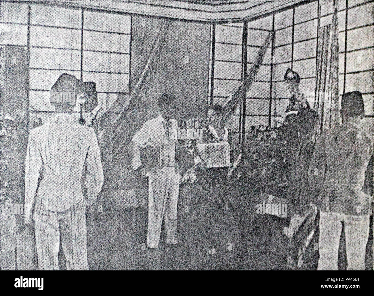 158 Lintah Darat Doenia dan Film Août 1941 p23 1 Banque D'Images
