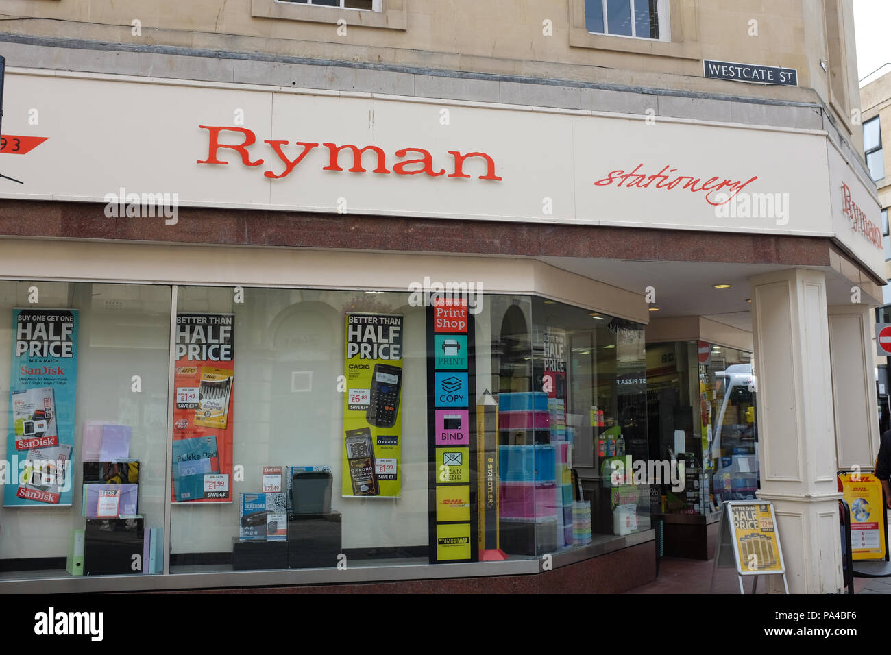 Une boutique Ryman à Bath, en Angleterre. Banque D'Images