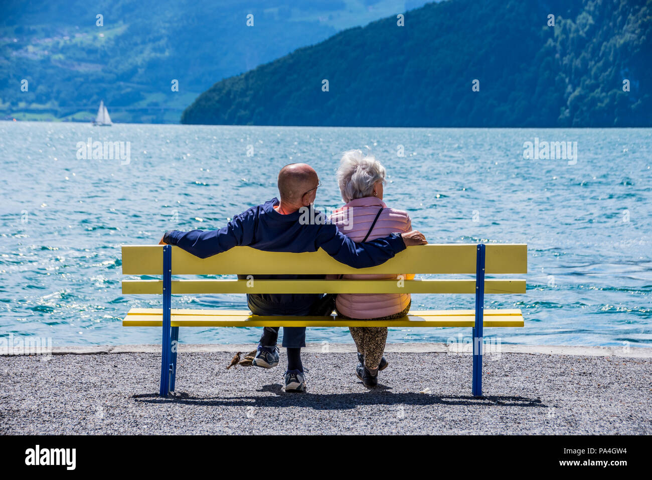 Dure vie d'un couple de retraités Banque D'Images