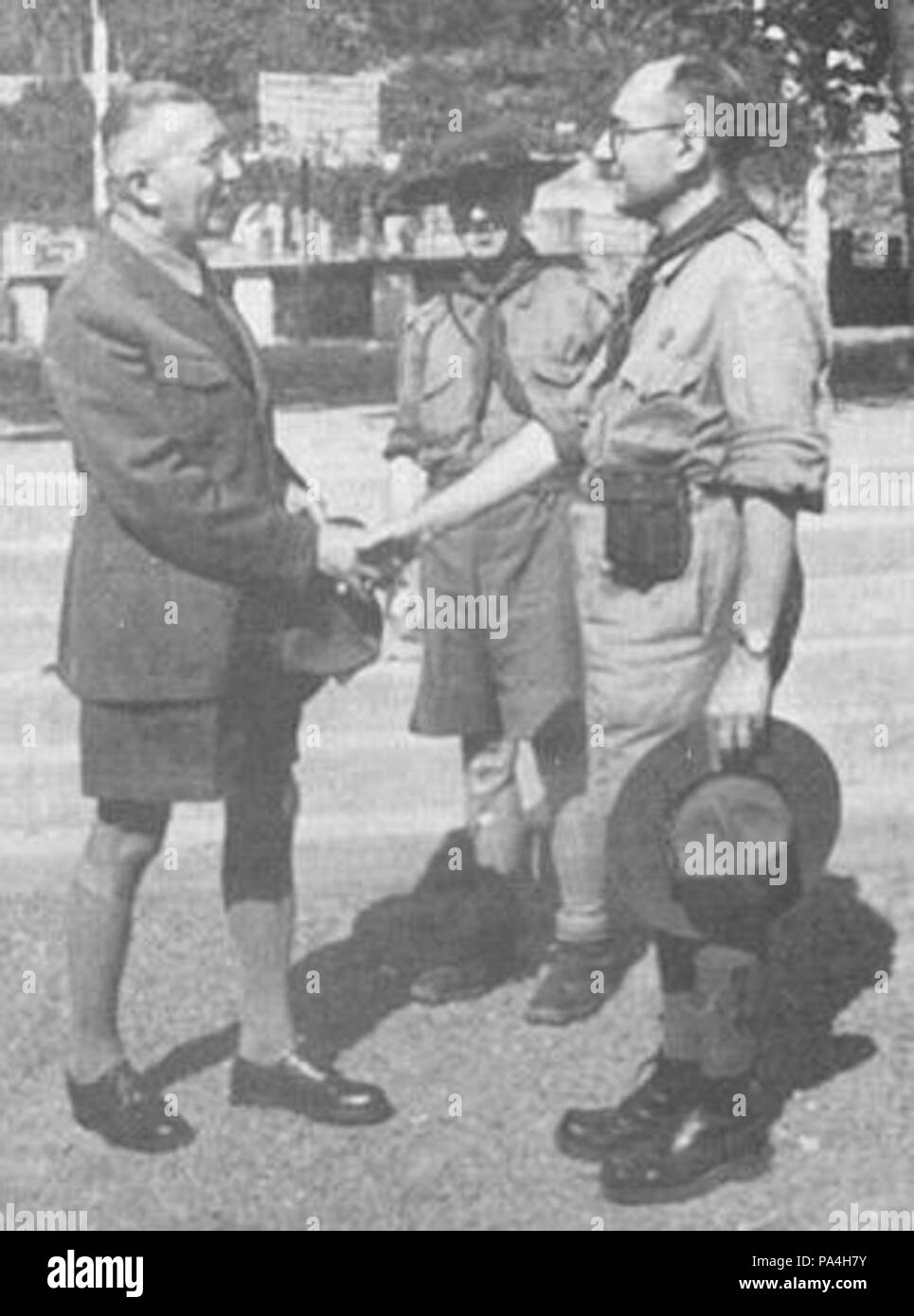 20 Anno 1949, Mario Mazza (a sinistra) consigne l' Asci Ligure un Carlo Pandanus Resort Banque D'Images