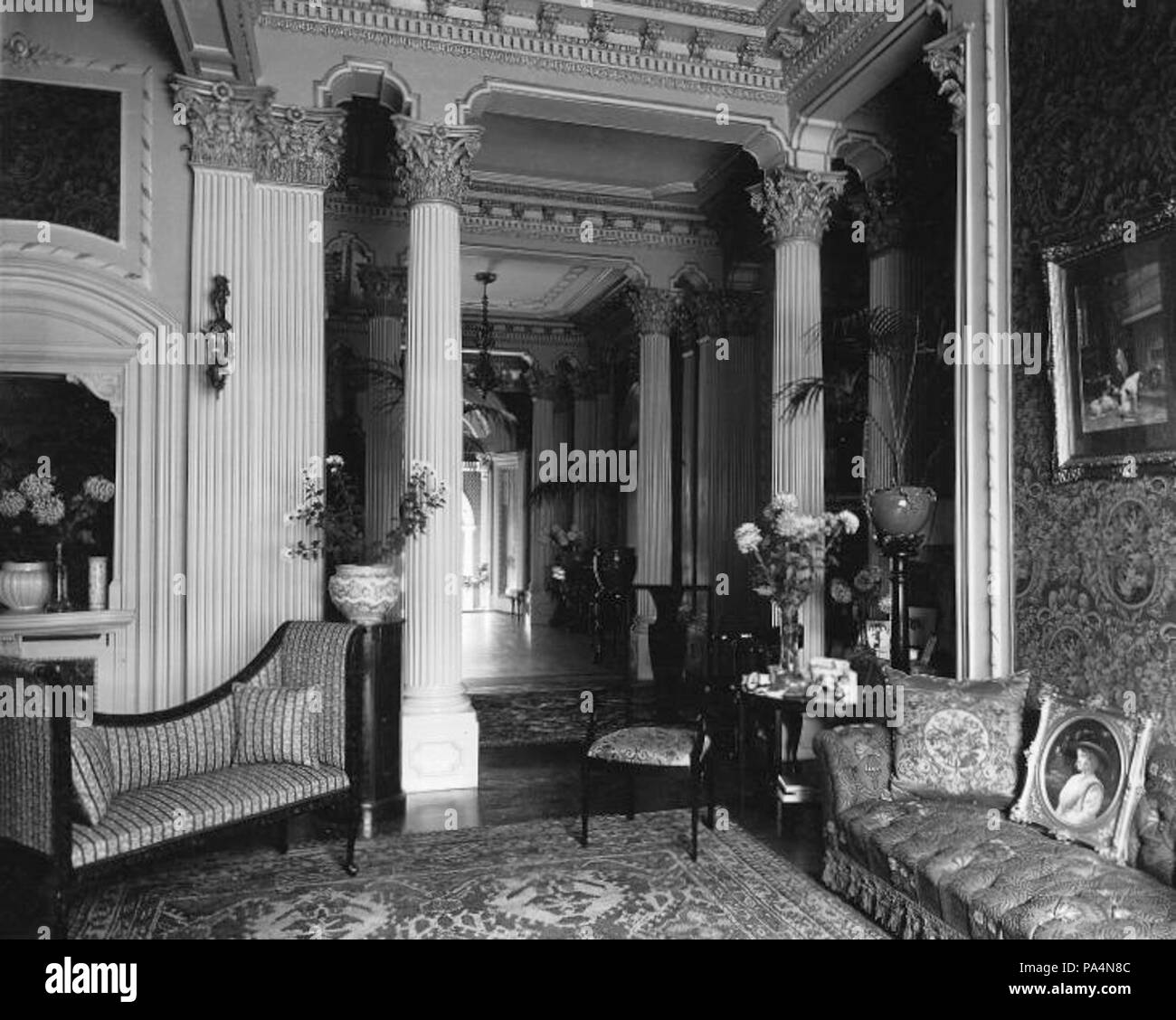 75 hall d'entrée, H. Montagu Allan house, "Ravenscrag" (II-143397) Banque D'Images