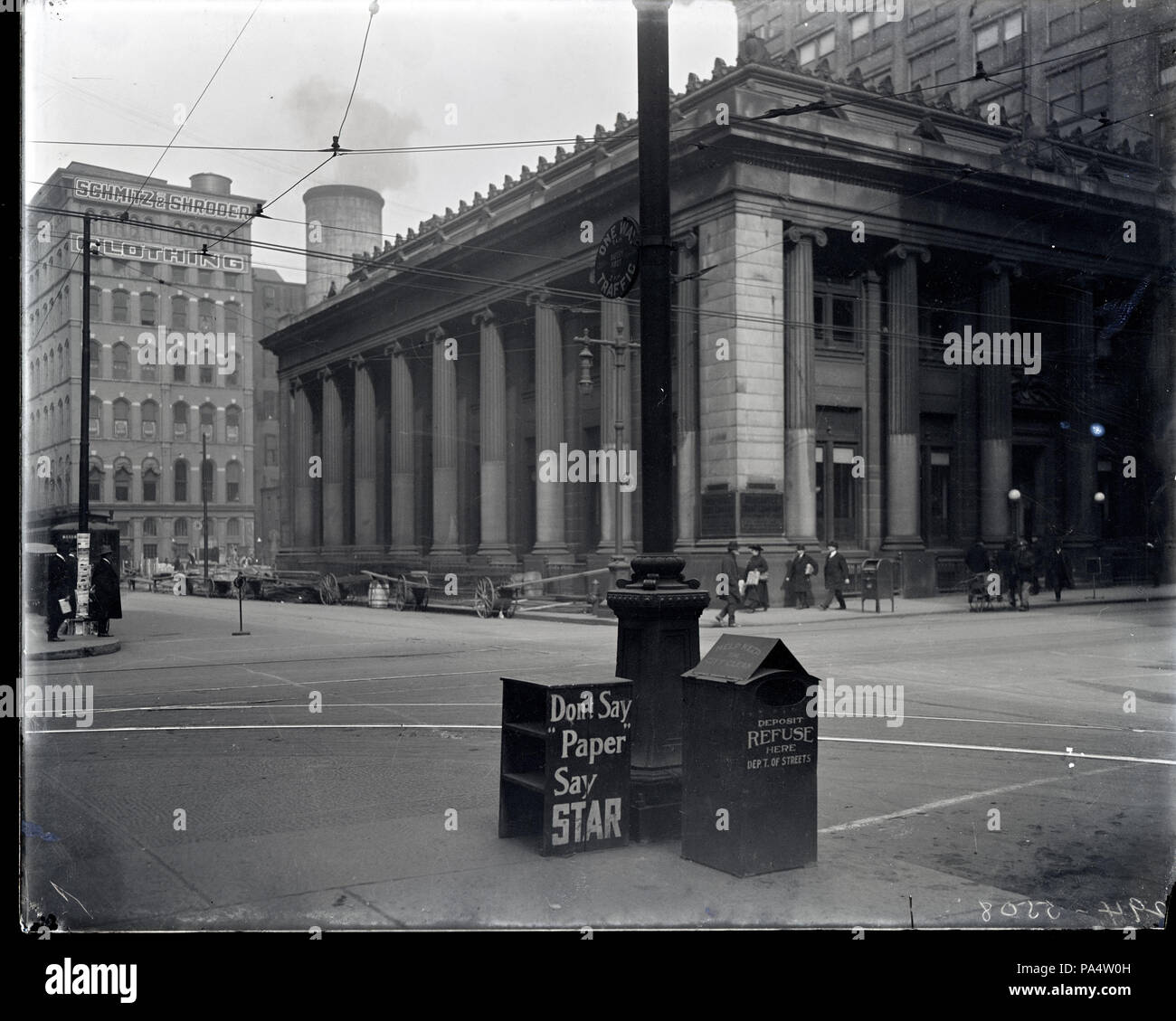 286 Avenue de la 12e Banque Cass Cass ou 13e et Cass Banque D'Images