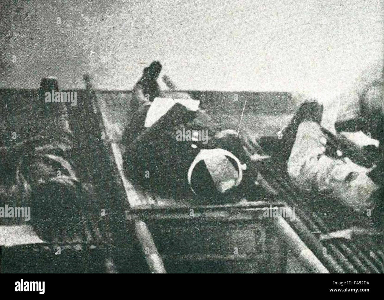 48 victimes de la révolution indonésienne sur civière, Impressions de la lutte ... en Indonésie, p30 Banque D'Images