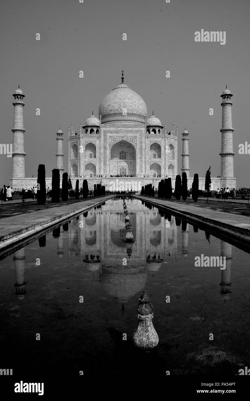 Le Taj Mahal, UNESCO World Heritage Site, Agra, Uttar Pradesh, Inde Banque D'Images