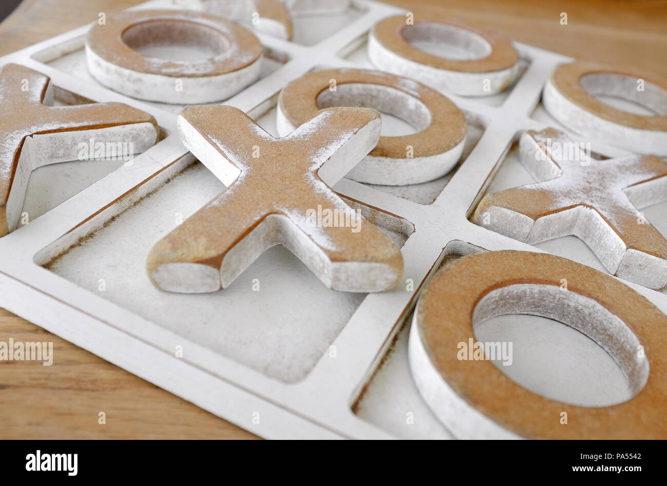 Jeu de morpion en bois et les croix Banque D'Images