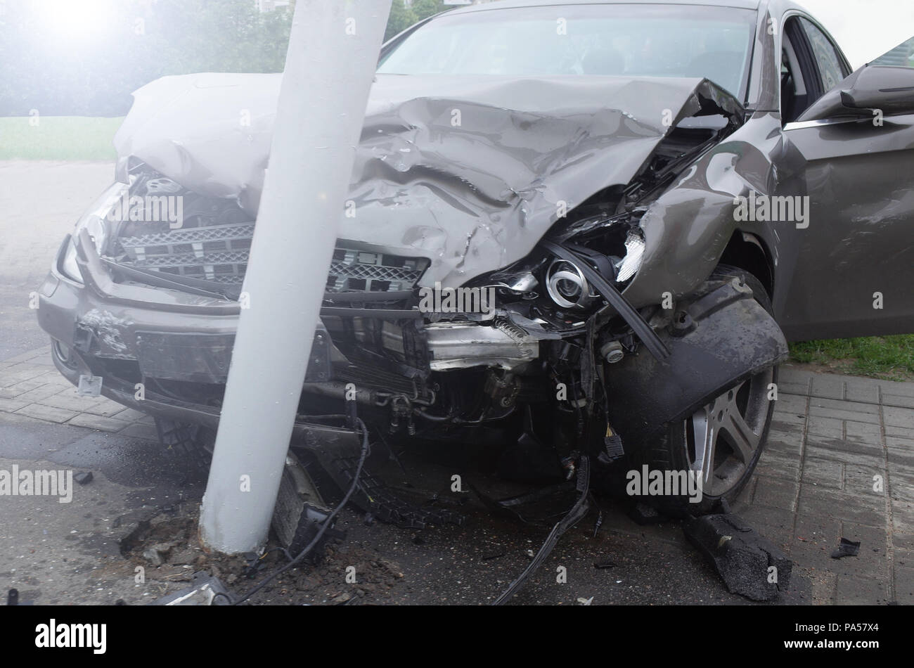 Accident de voiture broken machine. L'alcool au volant. Banque D'Images