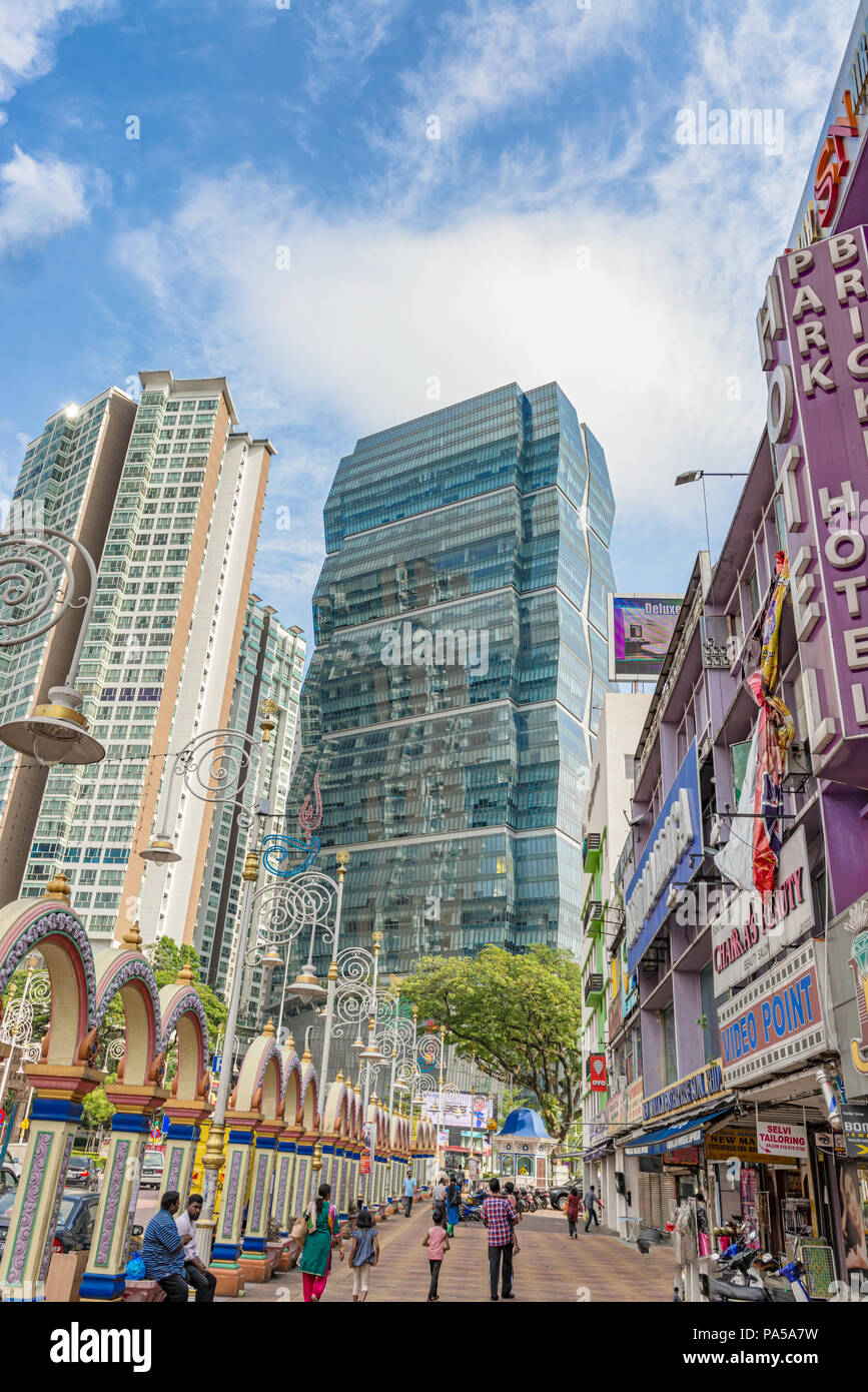 Kuala Lumpur - le 14 décembre 2017 : arches à la rue à Kuala Lumpur Little India. Banque D'Images