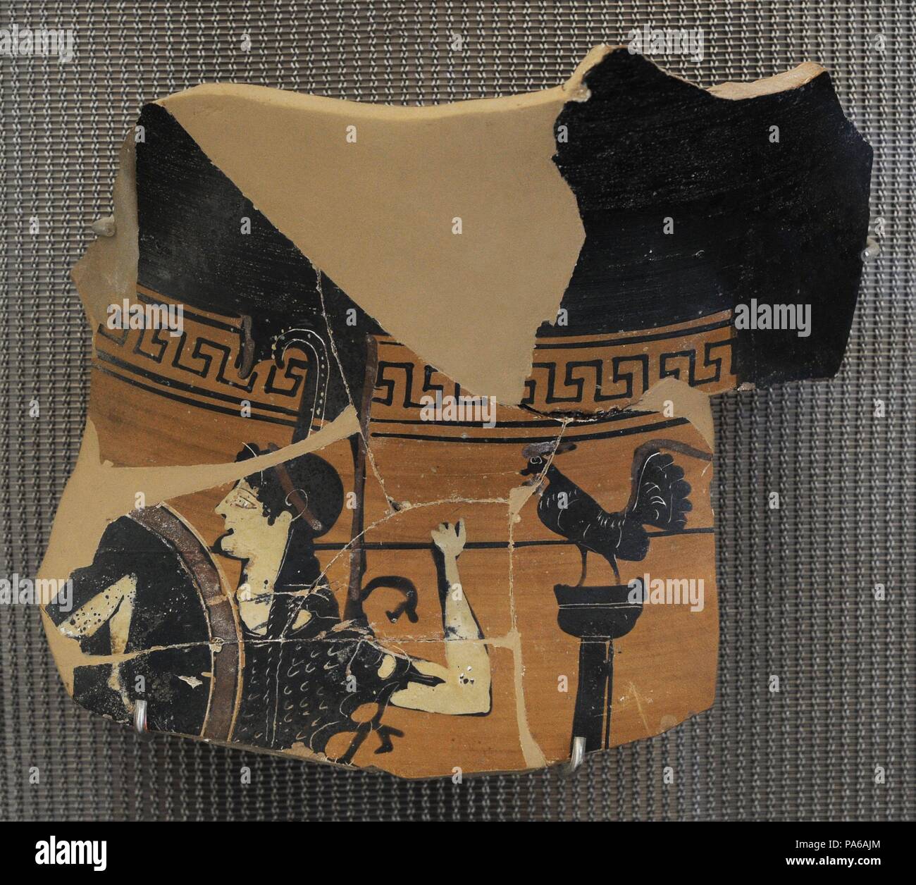 La figure noire vase. Athéna Promachos et un coq sur une colonne. 500-450 BC. Musée de l'Acropole. Athènes. La Grèce. Banque D'Images