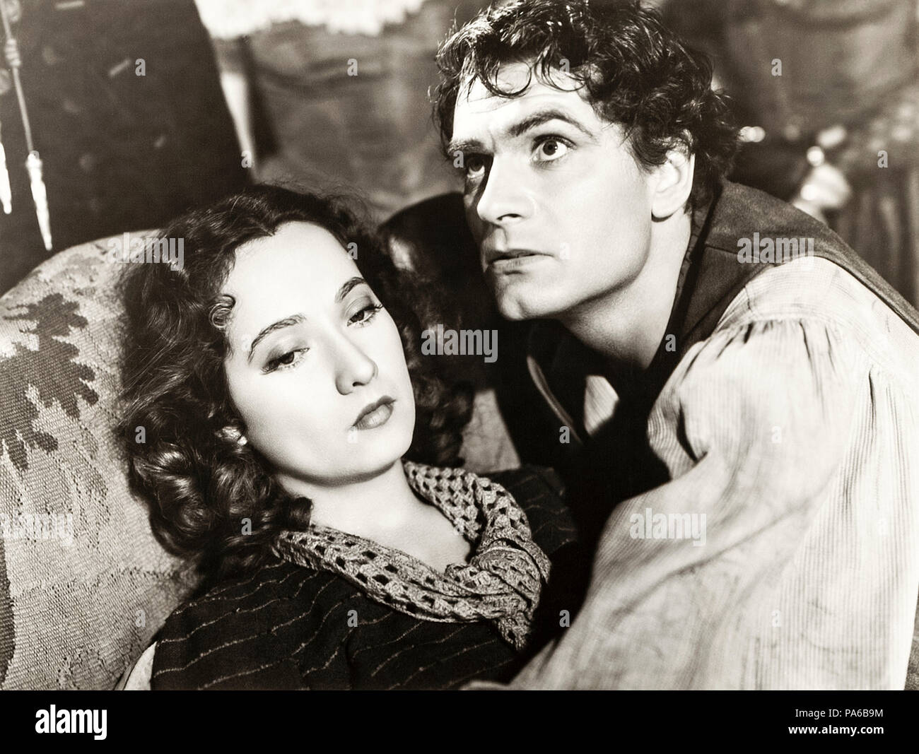 Cathy (Merle Obéron) et Heathcliff (Laurence Olivier) de Hurlevent (1939) réalisé par William Wyler. L'adaptation sur grand écran d'Emily Brontë roman sur un roman. Banque D'Images