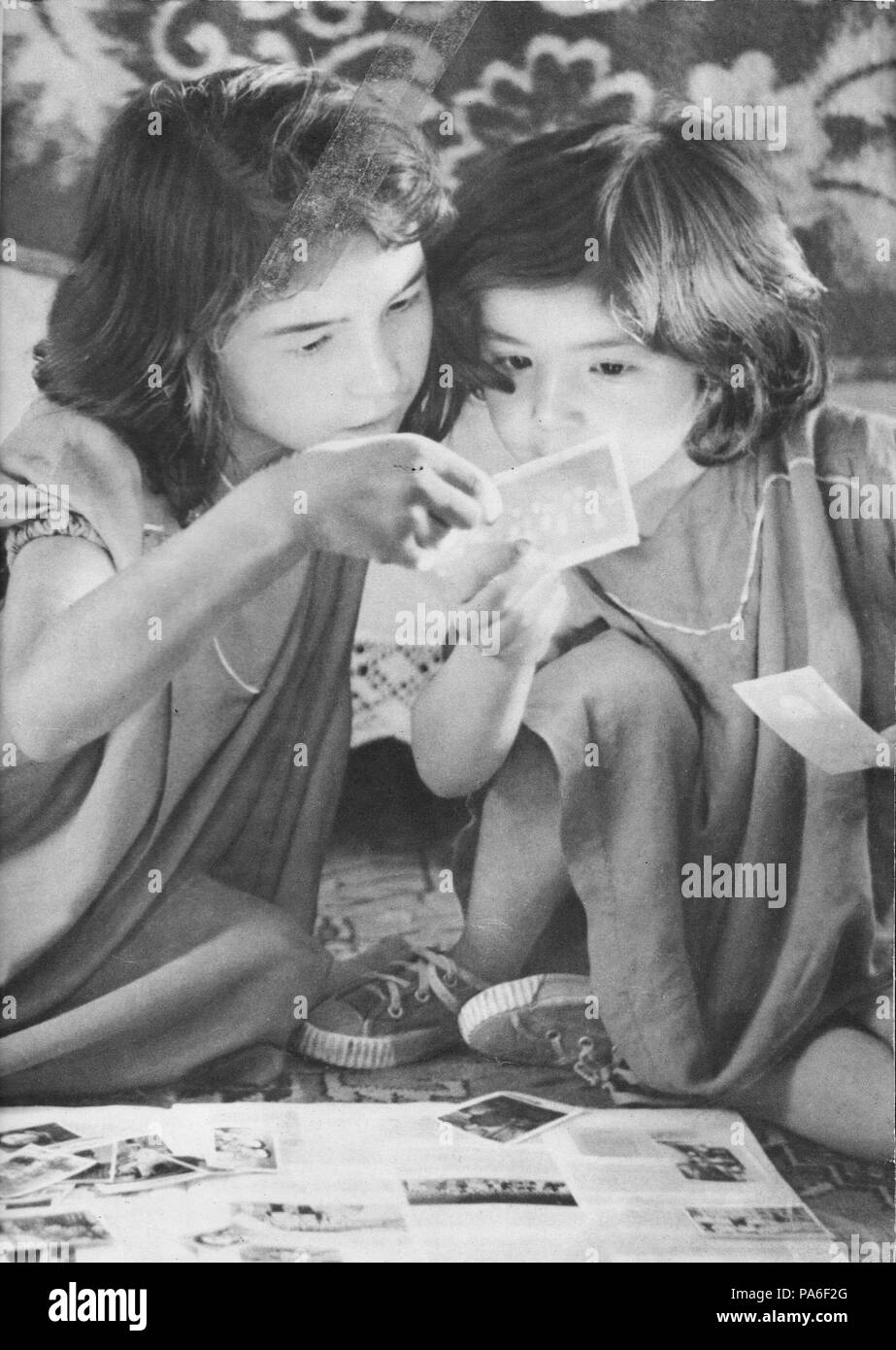 50 enfants à la recherche de photographies, Star Magazine 2.20 (août 1940), à l'intérieur du couvercle arrière Banque D'Images