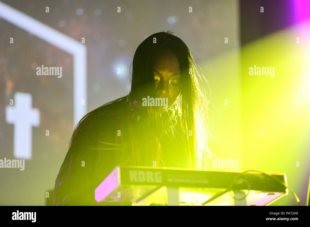 Cheshire, Royaume-Uni. 20 juillet 2018. Observatoire Jodrell Bank, Cheshire, Royaume-Uni. Afrodeutsche effectue live au Festival 2018 Bluedot. Crédit : Simon Newbury/Alamy Live News Banque D'Images