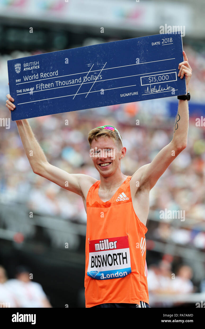 Londres, Royaume-Uni. 21 juillet 18. Tom BOSWORTH établissant un nouveau record du monde dans l'épreuve du 3000m marche course à la finale 2018, IAAF Diamond League, jeux d'anniversaire, Queen Elizabeth Olympic Park, Stratford, London, UK. Crédit : Simon Balson/Alamy Live News Banque D'Images
