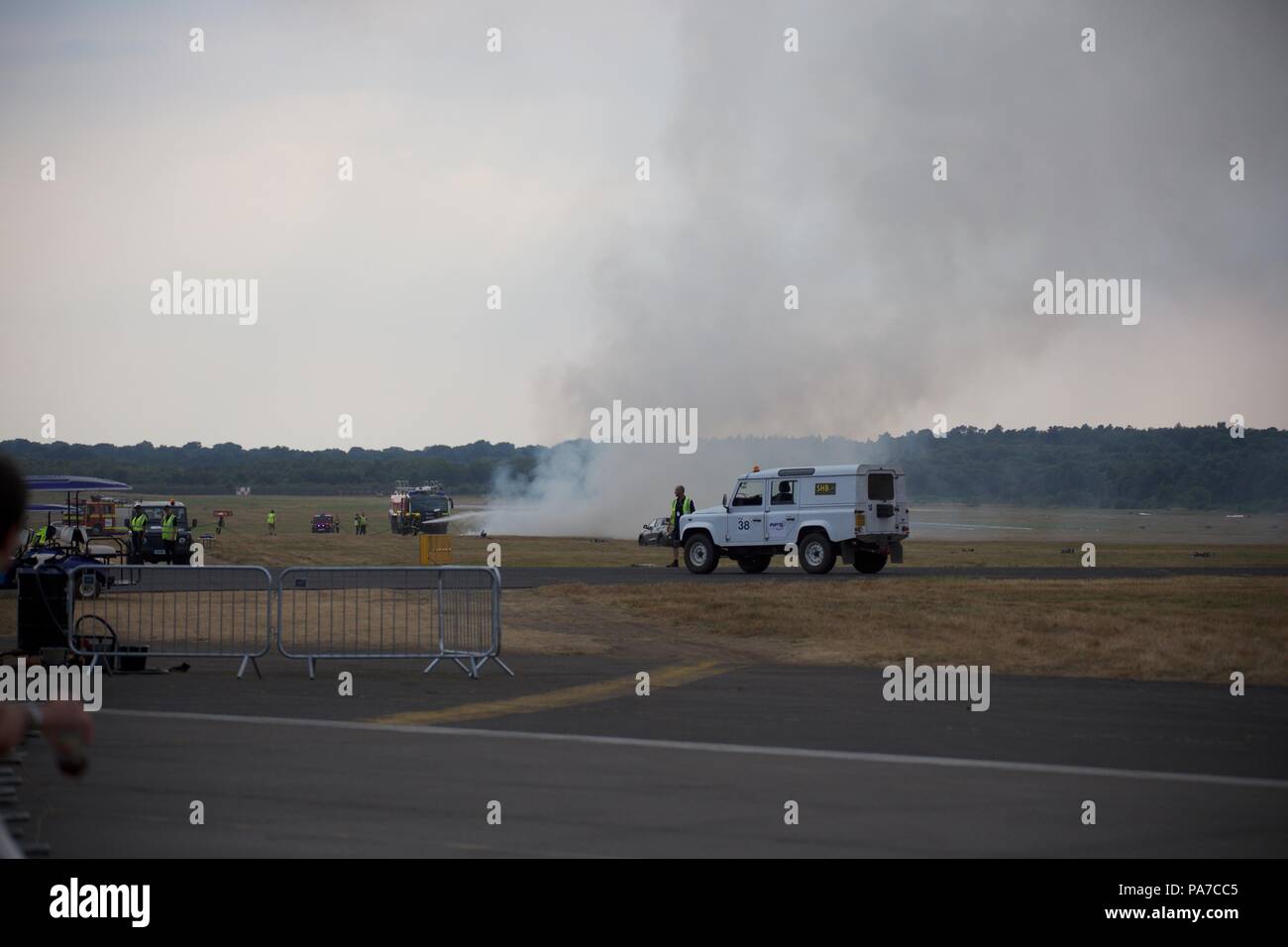 Incendie au Farnborough International Airshow après la pyrotechnie Samedi 21 Juillet Banque D'Images