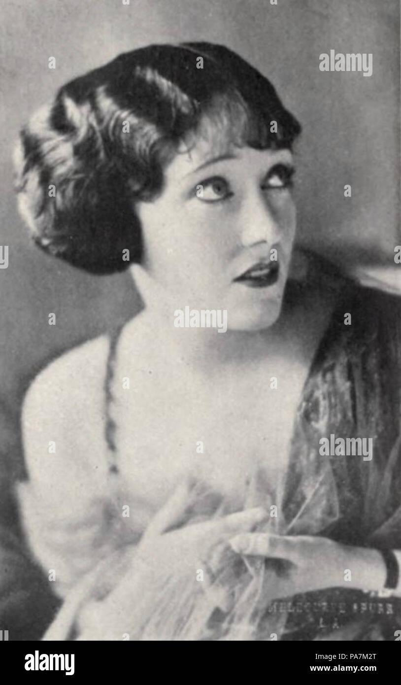 715 Gloria Swanson - statuant à l'écran Banque D'Images