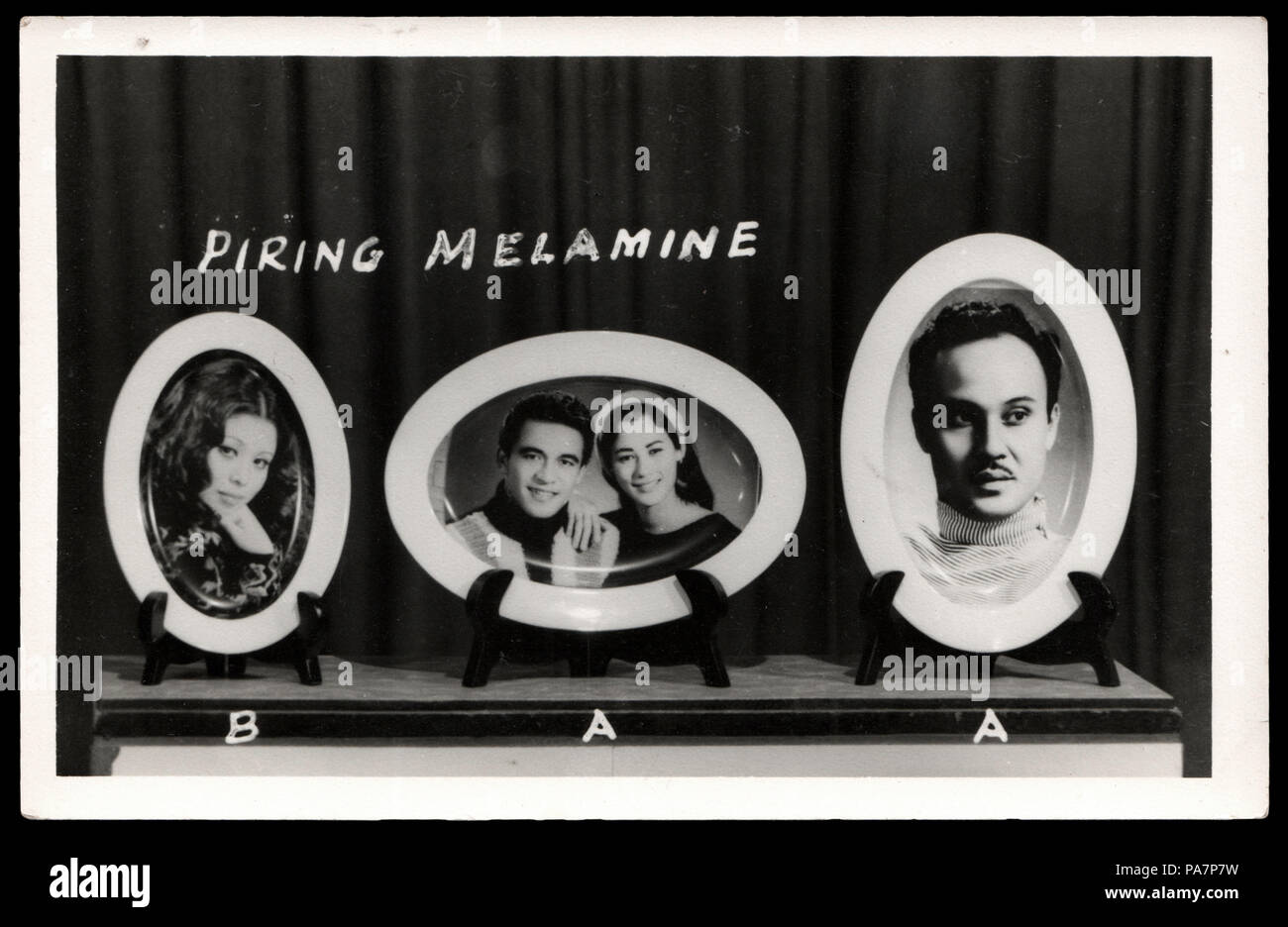 171 plaques de mélamine avec acteurs indonésiens sur eux, Tati Studios Photo, c1967 (1) Banque D'Images