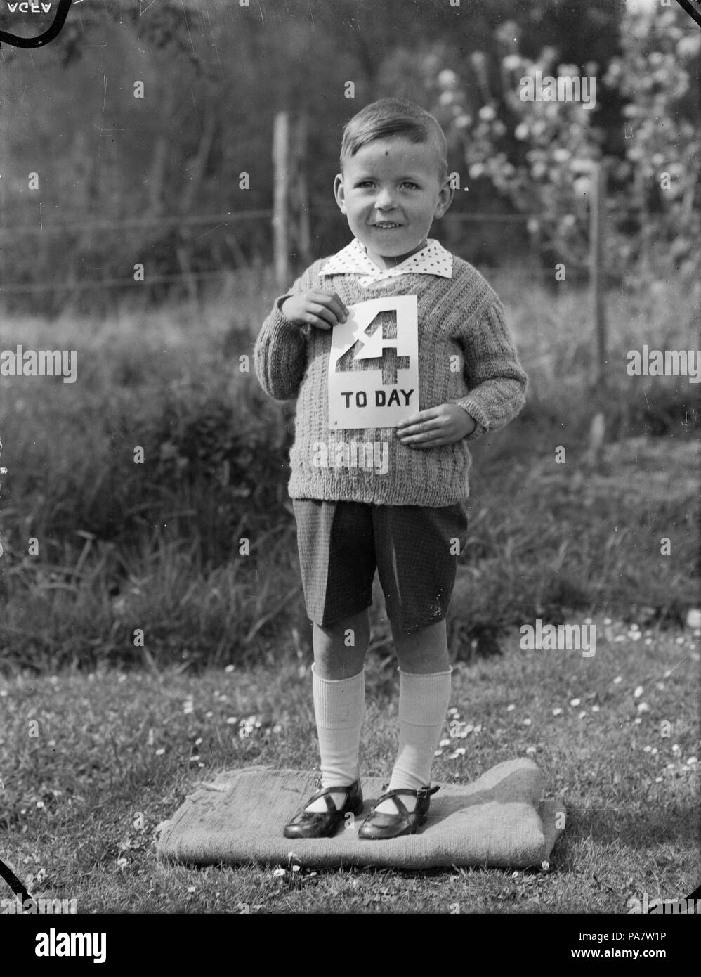 15 Le petit-fils de Albert Percy Godber Norman Hartwig, sur son 4e anniversaire ATLIB 307085 Banque D'Images