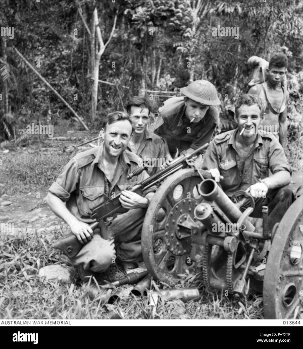 27 Awm 013644 canon d'infanterie japonais capture - Oivi-Gorari Banque D'Images