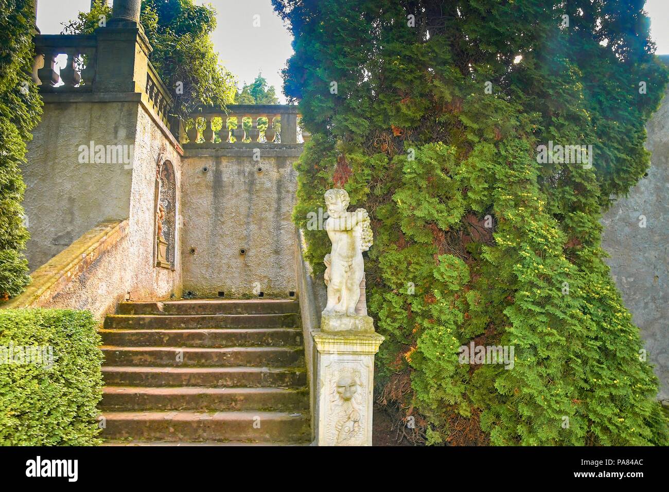 La solitude à balustrade en site de château Buchlovice, République tchèque. Banque D'Images