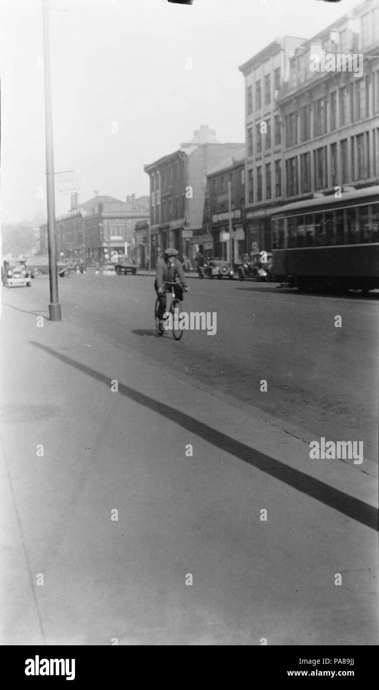 97 Les amis et la famille. La rue Saint-Jacques BAnQ P48S1P00334 Banque D'Images