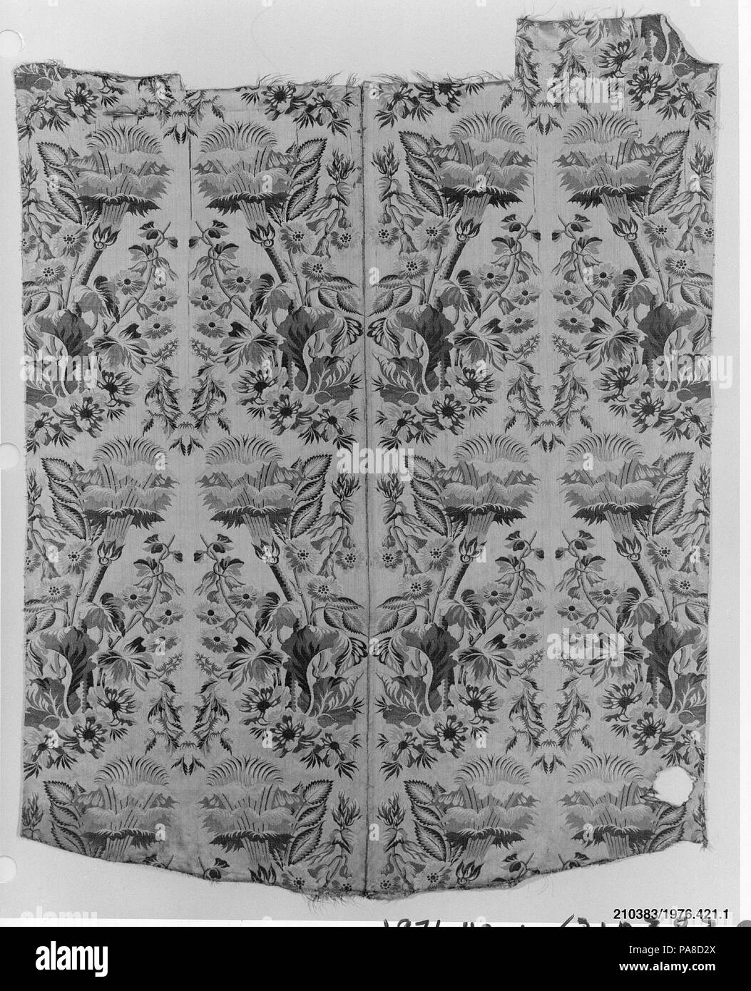 De Bord. Culture : l'italien. Dimensions : L. 46 1/2 (irrég.) x 38 1/2 pouces W. 118,1 x 97,8 cm. Date : le 18e siècle. Musée : Metropolitan Museum of Art, New York, USA. Banque D'Images