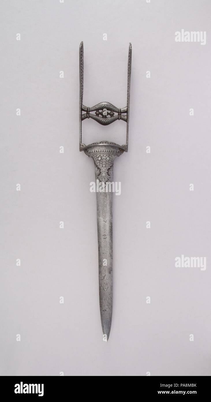 Dague (Katar). Culture : indien, Thanjavur ; limbe, européenne. Dimensions : L. 20 in. (50,8 cm) ; W. 3 7/16 in. (8,7 cm) ; WT. 1 lb. 4.8 oz. (589,7 g). Date : le 17e siècle. Musée : Metropolitan Museum of Art, New York, USA. Banque D'Images