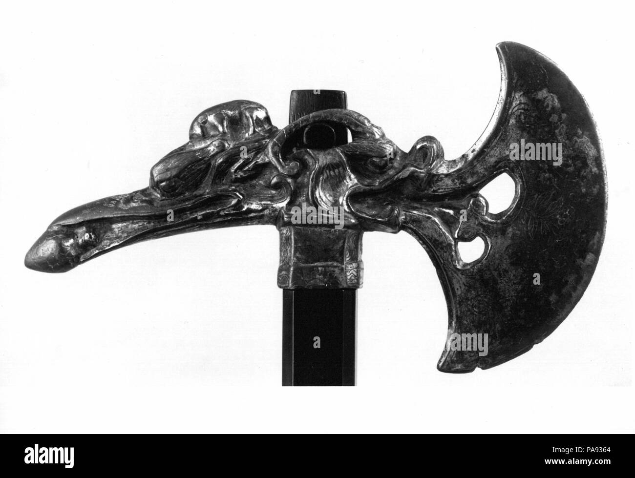 Hache de cérémonie. Culture : la Chine. Dimensions : H. 6 3/4 in. (17,1 cm) ; W. 3 7/8 in. (9,8 cm). Musée : Metropolitan Museum of Art, New York, USA. Banque D'Images