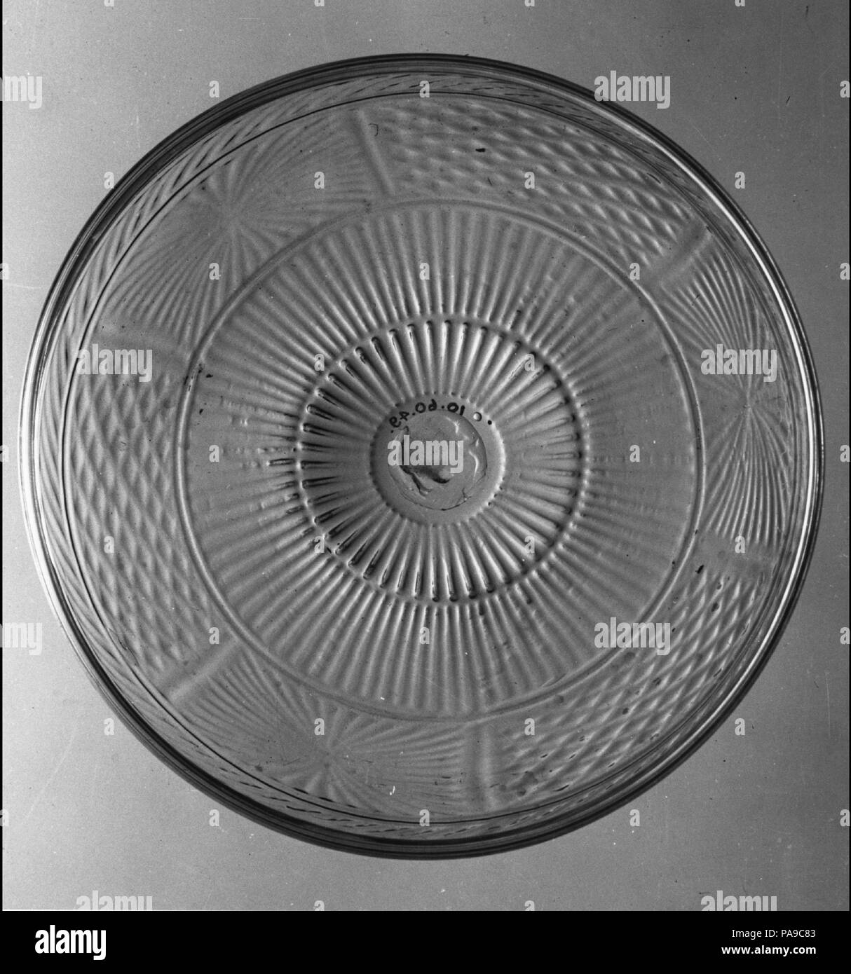 Bol. Dimensions : H. 2 1/4 in. (5,7 cm) ; Diam. En 10. (25,4 cm). Date : 1820-40. Musée : Metropolitan Museum of Art, New York, USA. Banque D'Images