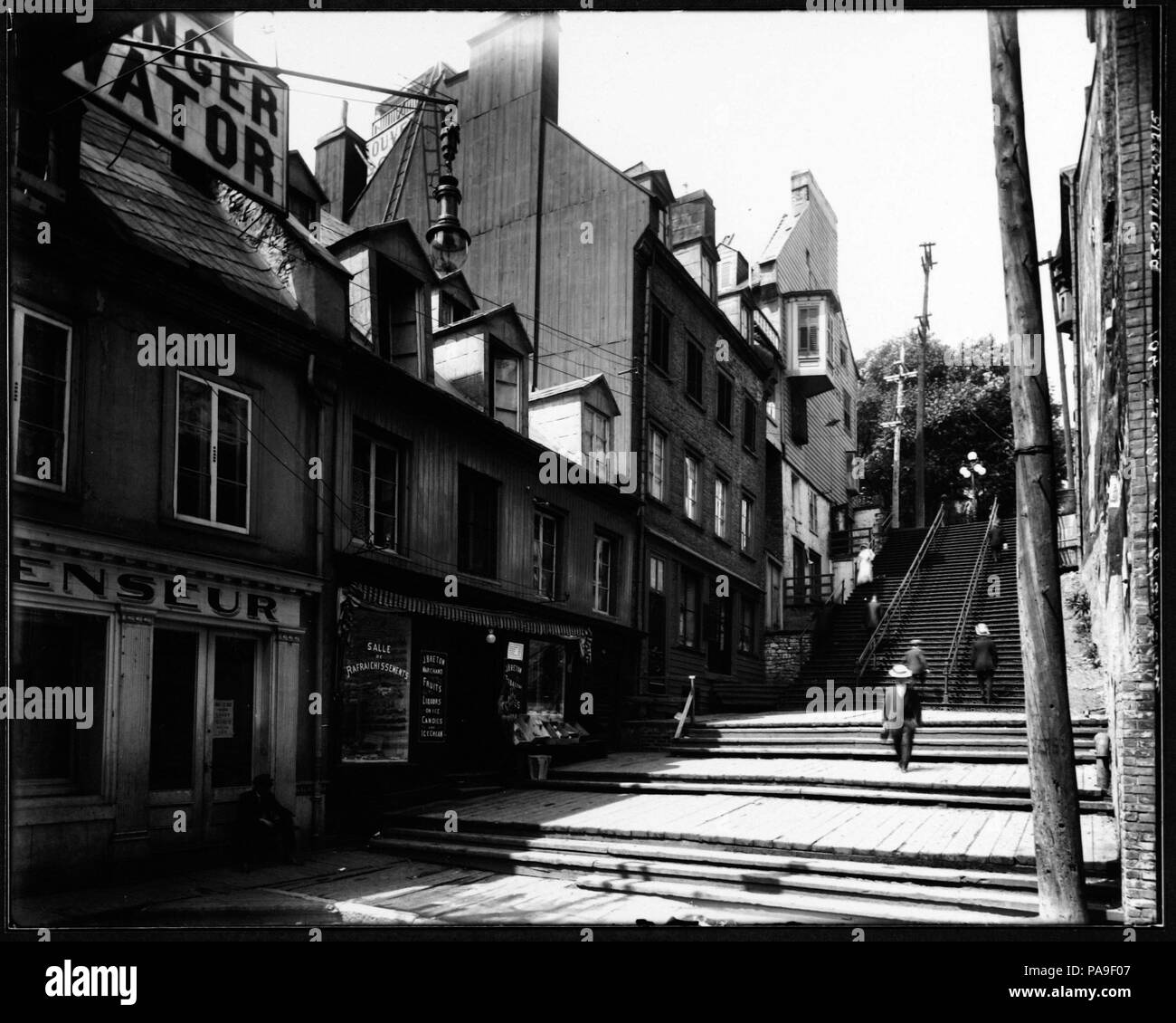 210 Quartier Vieux-Quebec-Basse-Ville - Rue Petit-Champlain - Escalier Casse-Cou BAnQ P560S1P1043 Banque D'Images