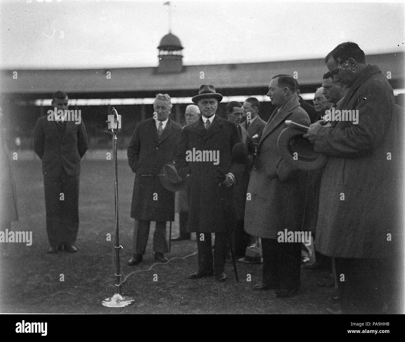 10118 SLNSW 235 Australian National Football Council Interstate Carnival Sydney Cricket Ground 1933 Charles Moïse ABC Premier ministre Joe Lyons le Gouverneur général Sir Isaac Isaacs et fonctionnaires football Banque D'Images