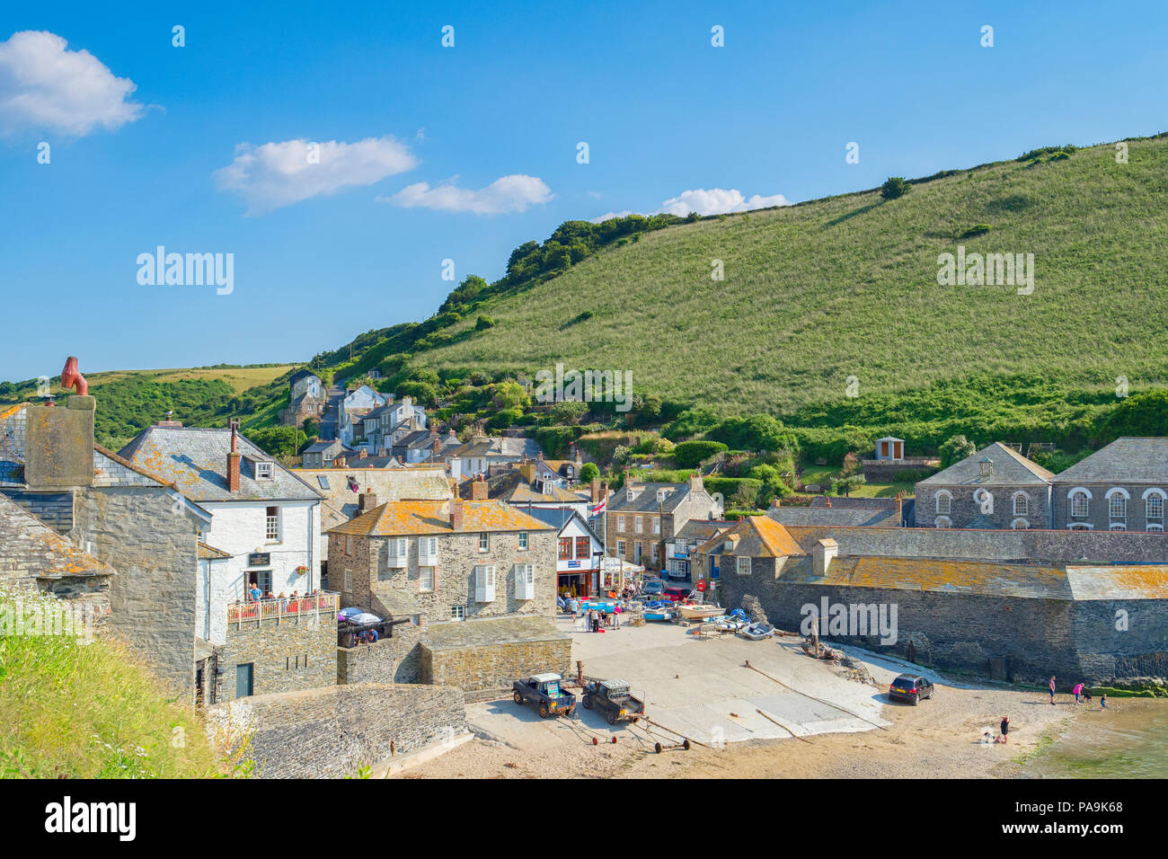 29 Juin 2018 : port Isaac, Cornwall, UK - Le village de halage et canicule au cours de l'été. Le village est utilisé comme emplacement pour la série télé Doc Banque D'Images