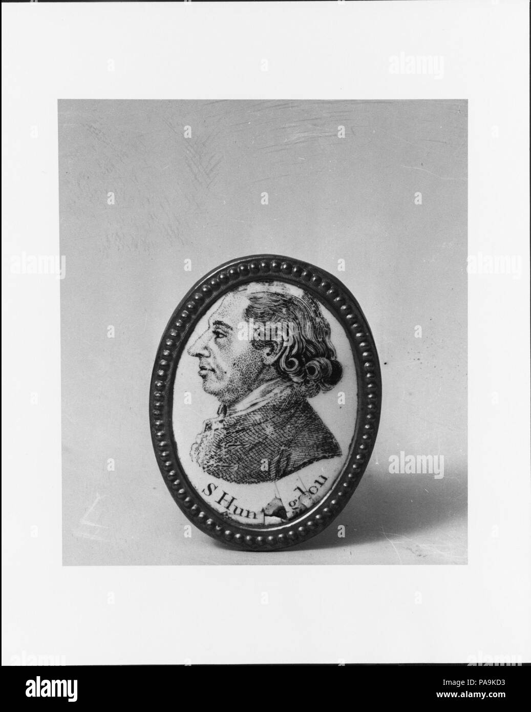 L'axe invisible. Dimensions : 1 x 1 3/8 à 13/16. (4,6 x 3,5 cm). Date : 1750-1800. Musée : Metropolitan Museum of Art, New York, USA. Banque D'Images