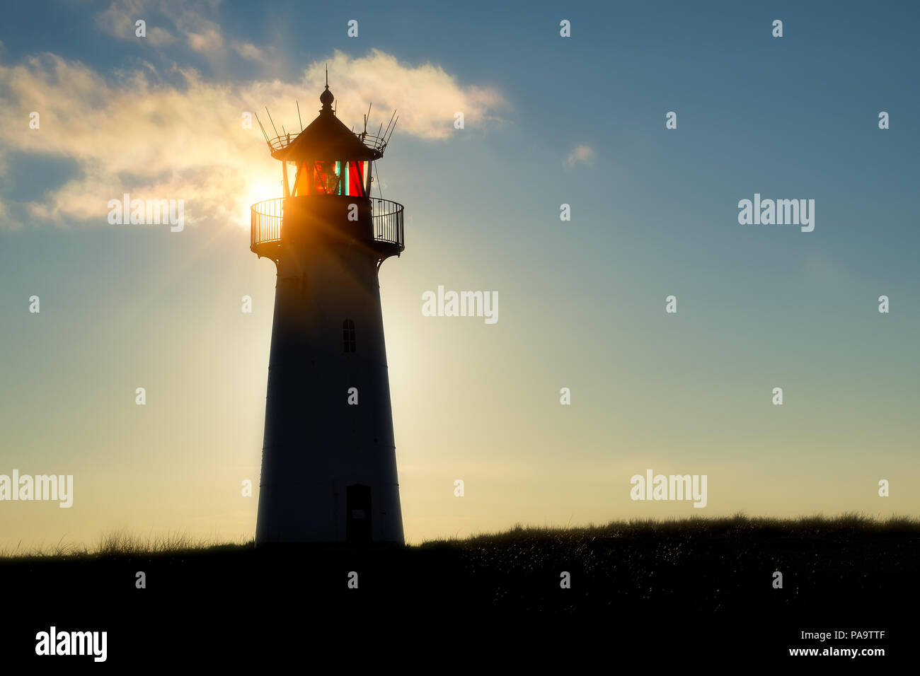 List-West phare sur l'île de Sylt, au coucher du soleil - Allemagnes plus au nord du phare Banque D'Images