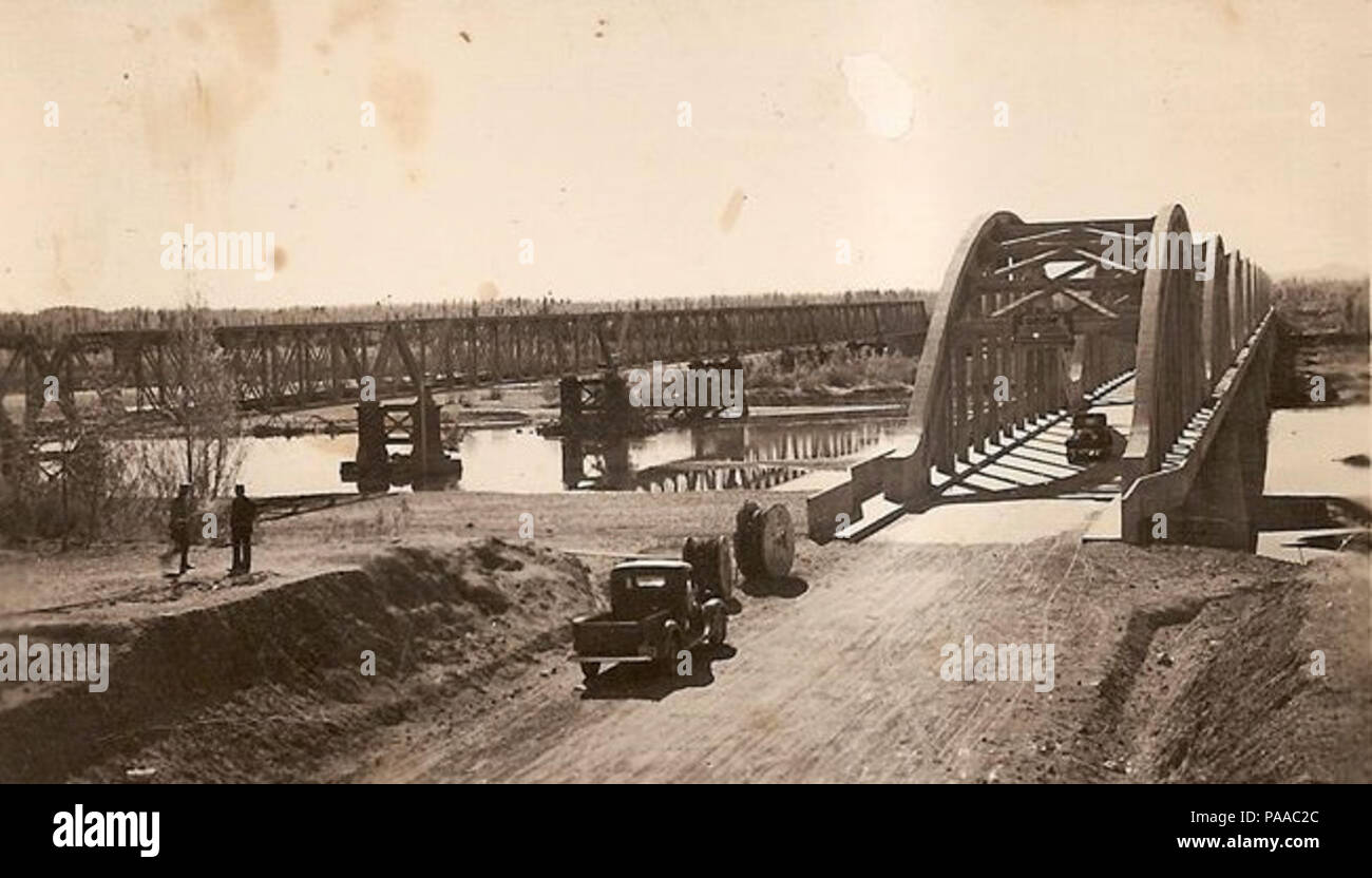 Neuquén-Cipolletti 182 chemin de fer et les ponts routiers, milieu des années 1930 Banque D'Images