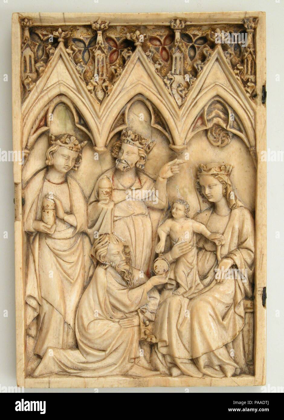 Feuille d'un diptyque avec l'Adoration des Mages. Culture : le français. Dimensions : hors tout : 5 1/8 x 3 7/16 x 7/16 in. (13 x 8,7 x 1,1 cm). Date : ca. 1300-1325. Musée : Metropolitan Museum of Art, New York, USA. Banque D'Images