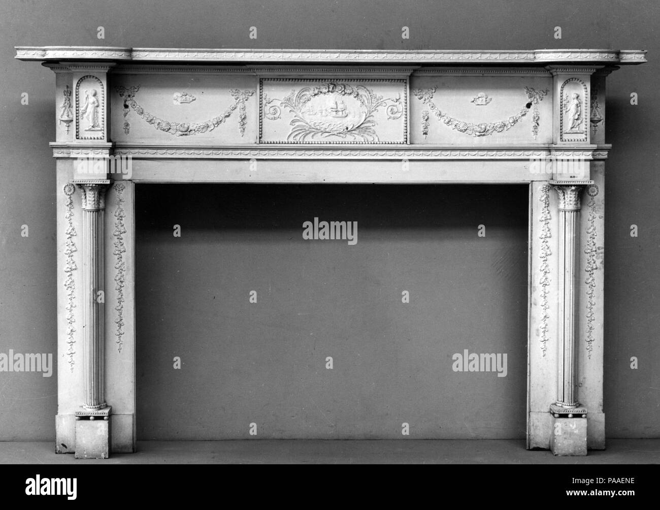 Ornement de Mantel avec Beltzhoover in Wellford House, Carlisle, Pennsylvanie. Culture : L'Américain. Dimensions : 61 x 94 5/8 in. (154,9 x 240,3 cm). Bouilloire : Robert in Wellford. Date : ca. 1815. Musée : Metropolitan Museum of Art, New York, USA. Banque D'Images