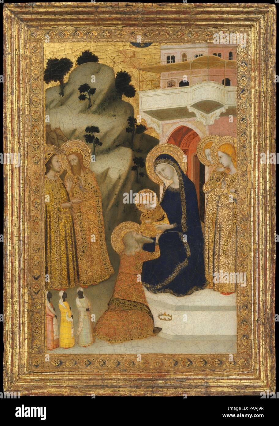 L'Adoration des Mages. Artiste : italien, disciple de Giotto (active deuxième tiers du 14e siècle). Culture : L'Italien, Naples. Dimensions : hors tout, avec cadre, 26 1/8 x 18 3/8 in. (66,4 x 46,7 cm) ; surface peinte, y compris la frontière avec outils, 21 3/8 x 15 in. (54,3 x 38,1 cm). Date : ca. 1340-43. Vêtus de robes brodées d'or somptueux, trois mages et deux anges, représentée de profil à droite, adorent la Vierge et l'enfant, qui sont assis à la porte d'un palais. Ils sont accompagnés par trois petites bord dans le coin inférieur gauche. L'ajout de tensioactifs les Banque D'Images