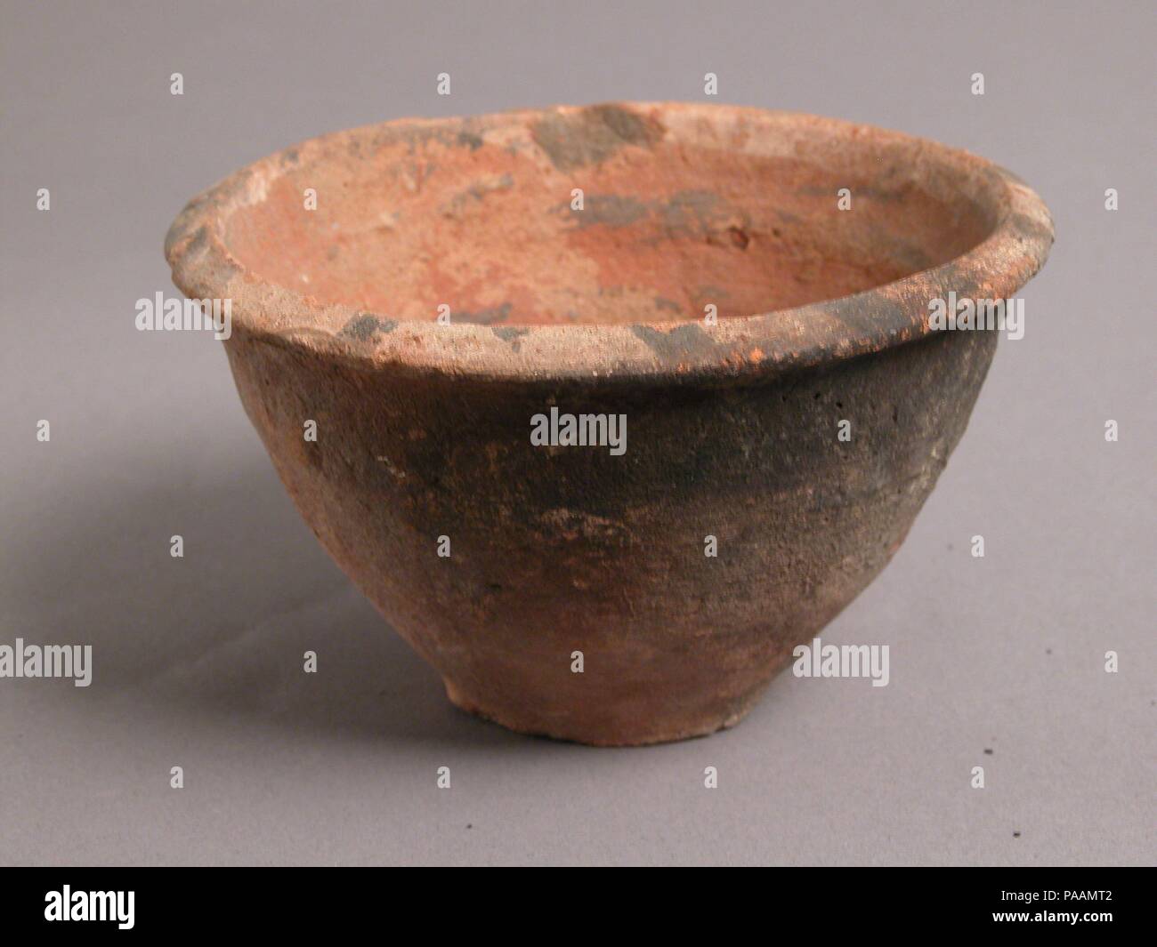 Bol. Culture : le copte. Dimensions : hors tout : 2 1/2 x 4 1/16 in. (6,3 x 10,3 cm). Date : 4ème-7ème siècle. Musée : Metropolitan Museum of Art, New York, USA. Banque D'Images