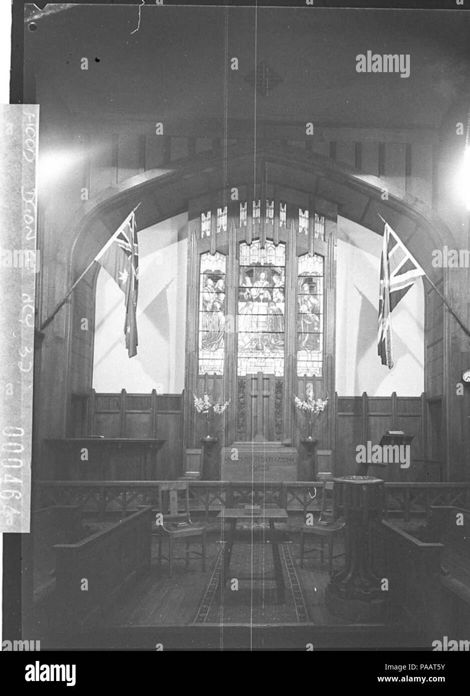 239 13706 SLNSW avec windows stainedglass Chapelle Banque D'Images