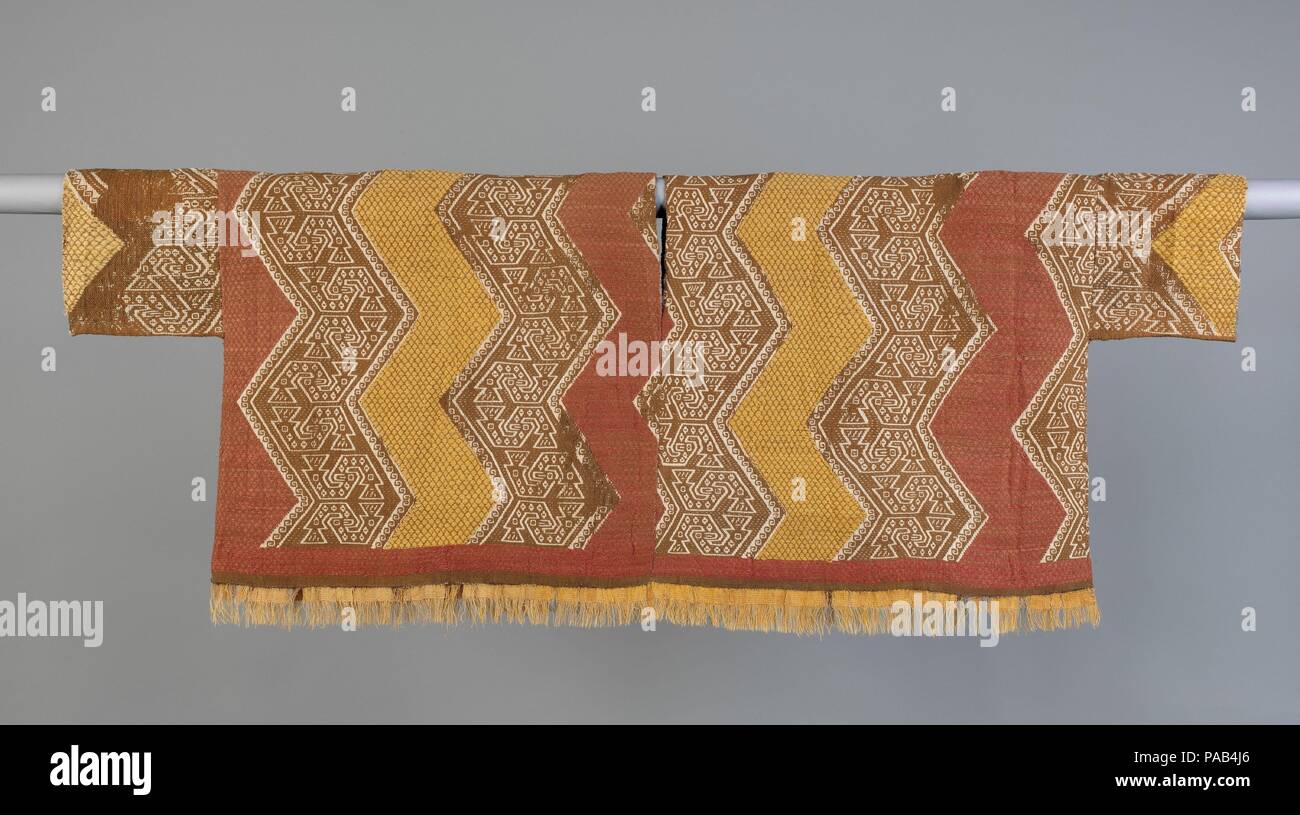 Tunique. Culture : Chimú. Dimensions : H. 18 1/2 x 46 1/2 in. W. (45,7 x 118,1 cm). Date : 12e-15e siècle. Musée : Metropolitan Museum of Art, New York, USA. Banque D'Images