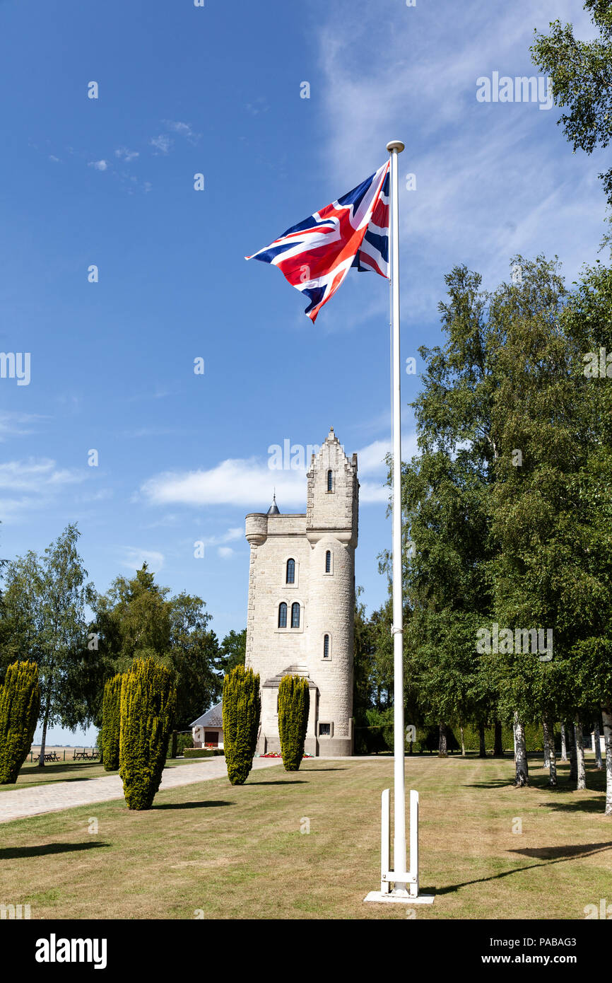 Mémorial de Thiepval, La Tour d'Ulster Memorial, département de la Somme,Hauts-de-France, France. 2e juillet 2018. L'Ulster Memorial Tower est un champ de bataille de la Somme et moi Banque D'Images